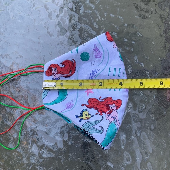 Little Mermaid: Ariel and Flounder Face Mask - Picture 3 of 4